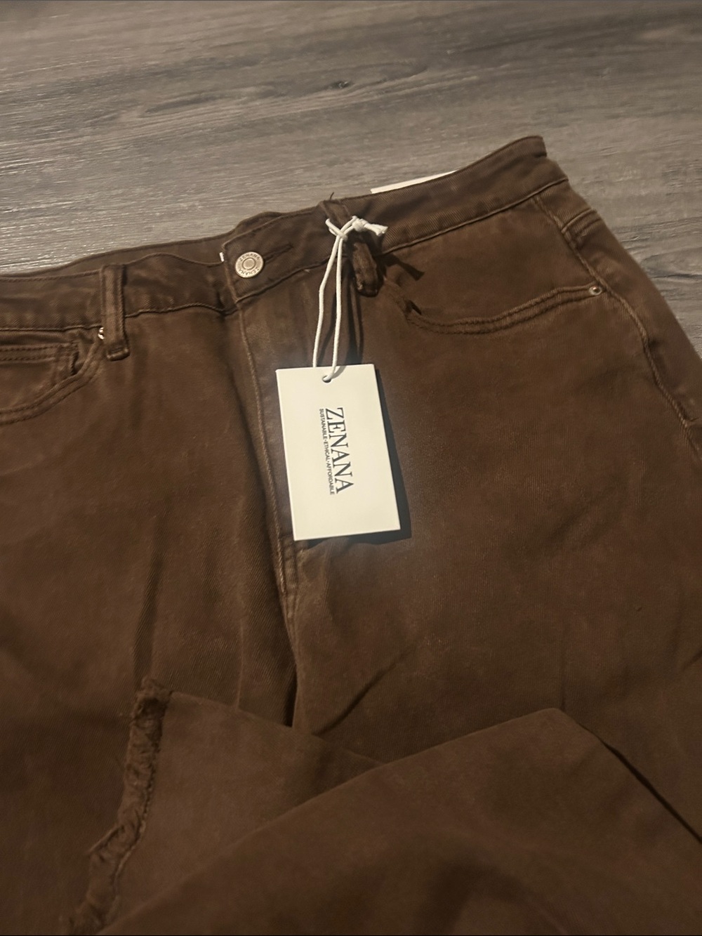 Women’s Brown Wide-Leg Jeans - Picture 4 of 5